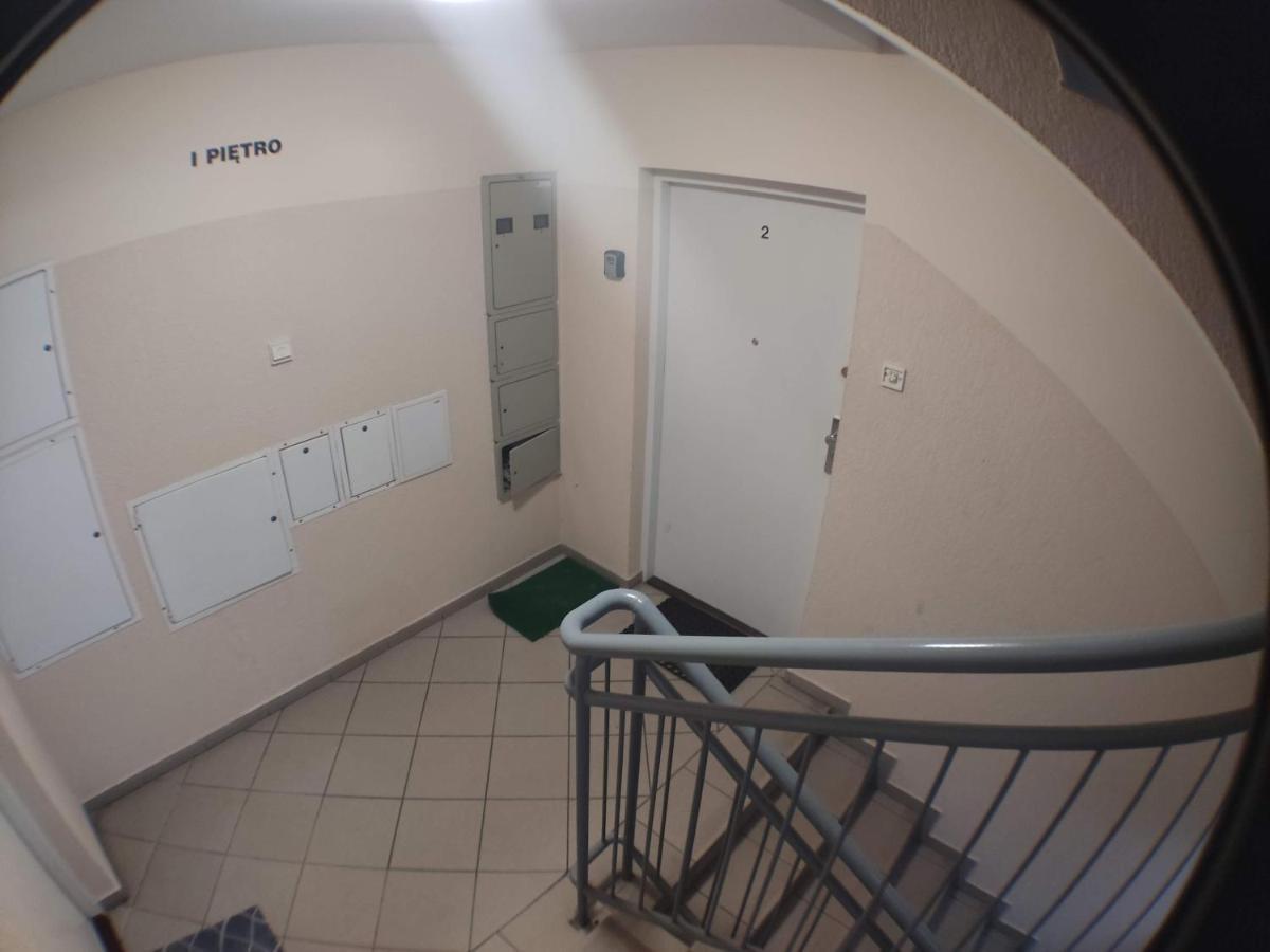 3030 Jana Spychalskiego 32 - Tanie Pokoje W Apartamencie - Samodzielne Zameldowanie - Self Check In Poznań Eksteriør billede