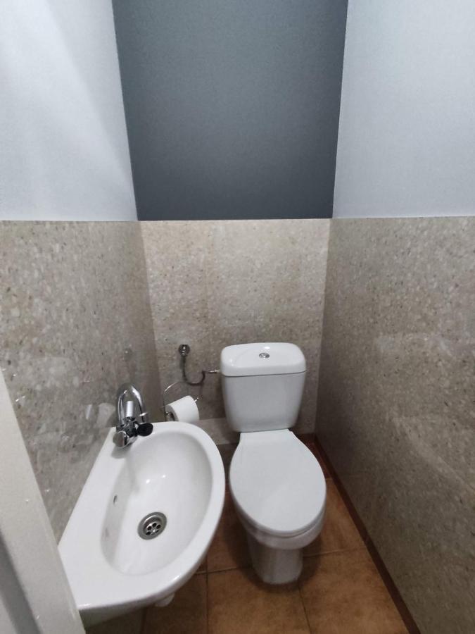 3030 Jana Spychalskiego 32 - Tanie Pokoje W Apartamencie - Samodzielne Zameldowanie - Self Check In Poznań Eksteriør billede