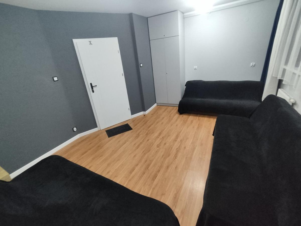 3030 Jana Spychalskiego 32 - Tanie Pokoje W Apartamencie - Samodzielne Zameldowanie - Self Check In Poznań Eksteriør billede